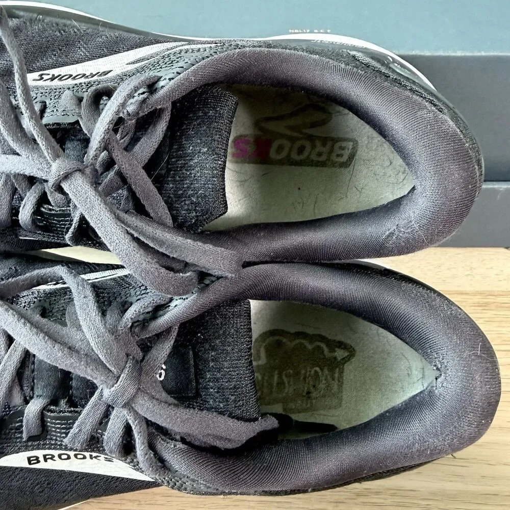 Brooks Ghost 16 Black Grey Running Shoes Women's Size 10
